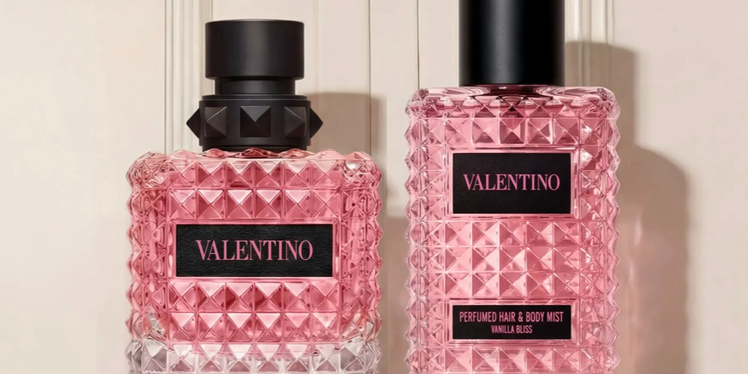 Valentino расширяют коллекцию Born in Roma серией душистых спреев