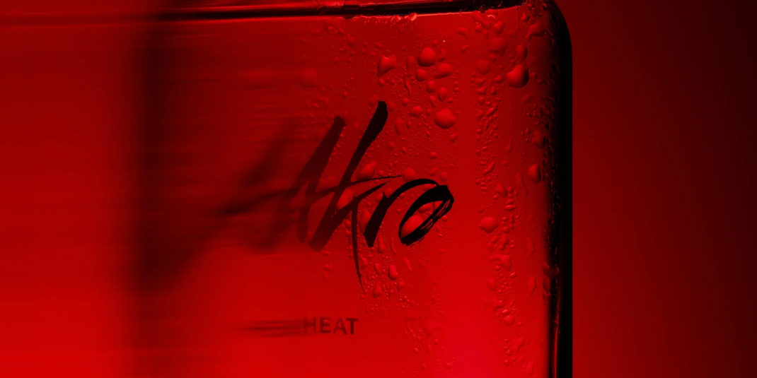 Захватывающая острота и знойность в новом аромате Heat от Akro