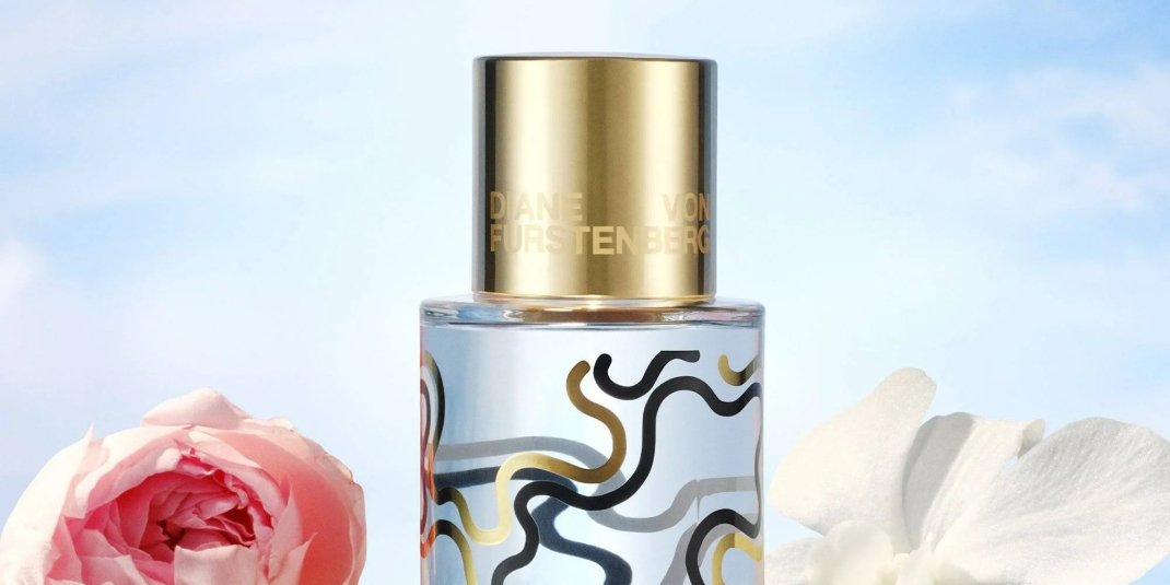 Estée Lauder и дизайнер Диана фон Фюрстенберг выпустили лимитированный аромат InCharge Essence d’Eau