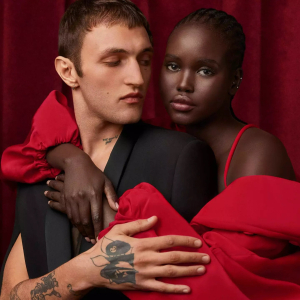 Valentino выпустили парный релиз Born in Roma Donna Ruby и Uomo Ruby к праздничному сезону